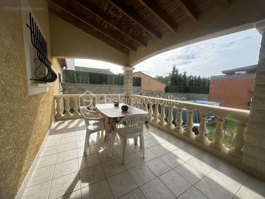 Maison à RIBAUTE-LES-TAVERNES