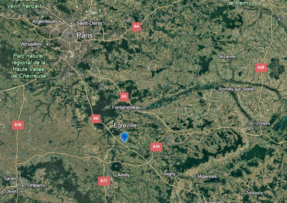 Commerce à EGREVILLE