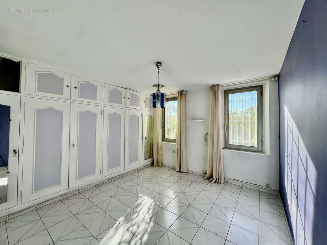 Maison à SIX-FOURS-LES-PLAGES