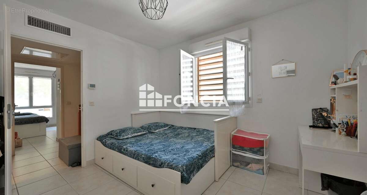 RARE : Villa de standing F5 à Port-Marianne avec jardin et 2 garages - photo 10