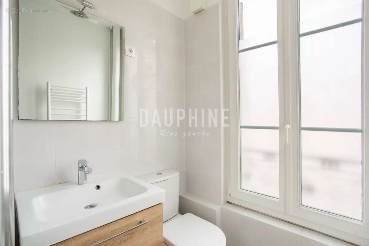 Appartement à PARIS-14E