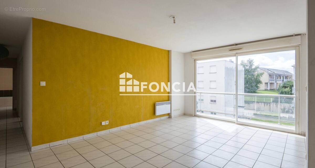 Appartement à LUC-LA-PRIMAUBE