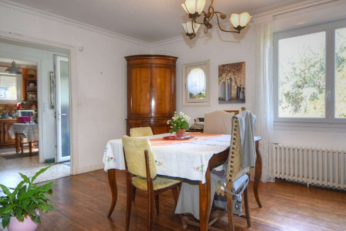 Maison 4 chambres  sur un terrain de 1100 m2  à 1 km de la plage - photo 6