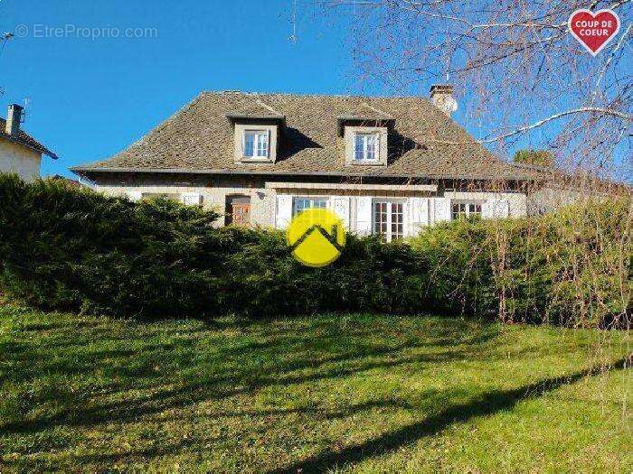 Maison à ARPAJON-SUR-CERE