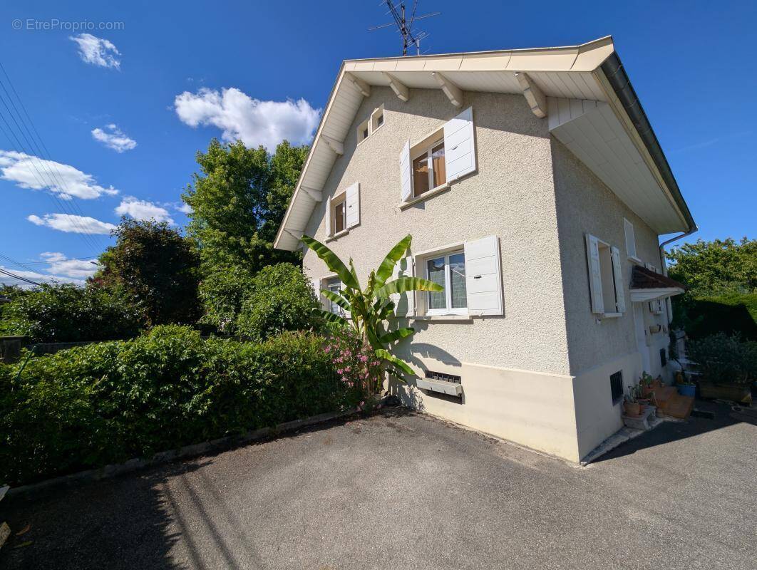 Maison à RUMILLY