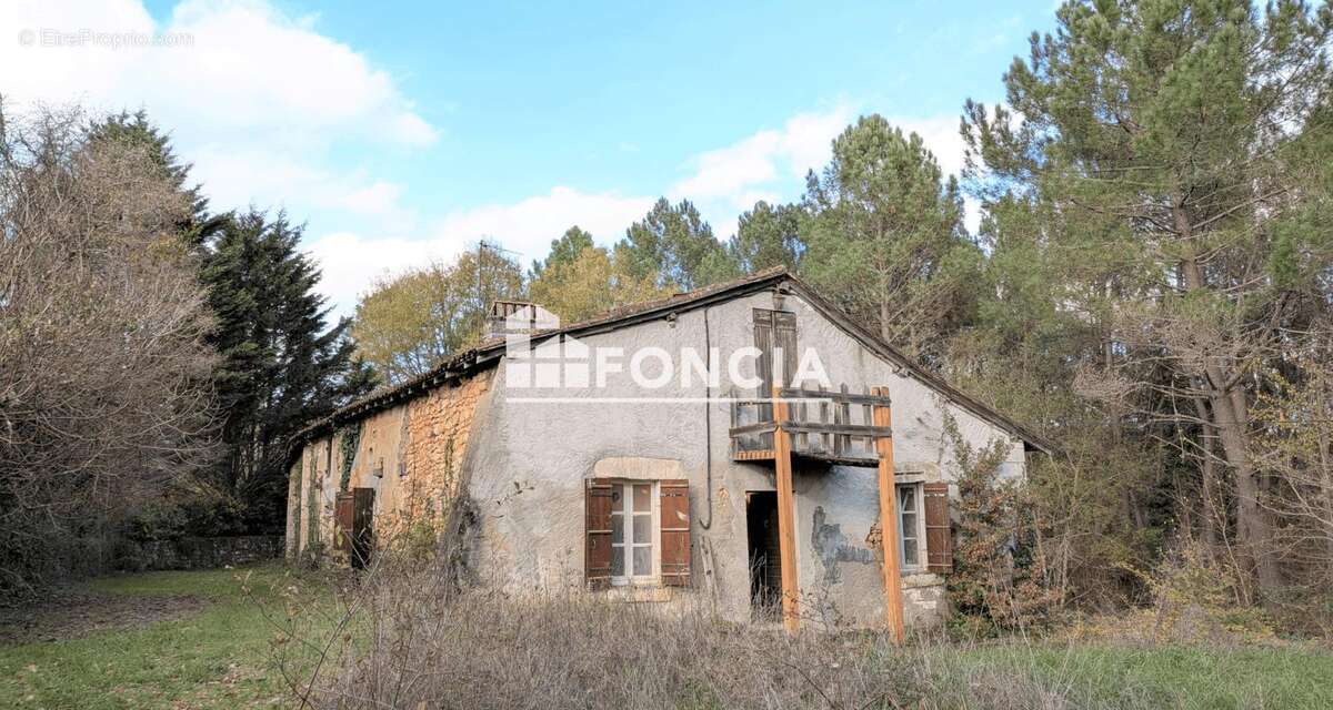 Maison à LA CHAPELLE-FAUCHER