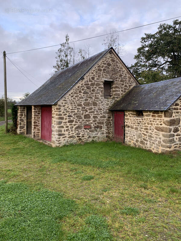 Maison à AMBRIERES-LES-VALLEES