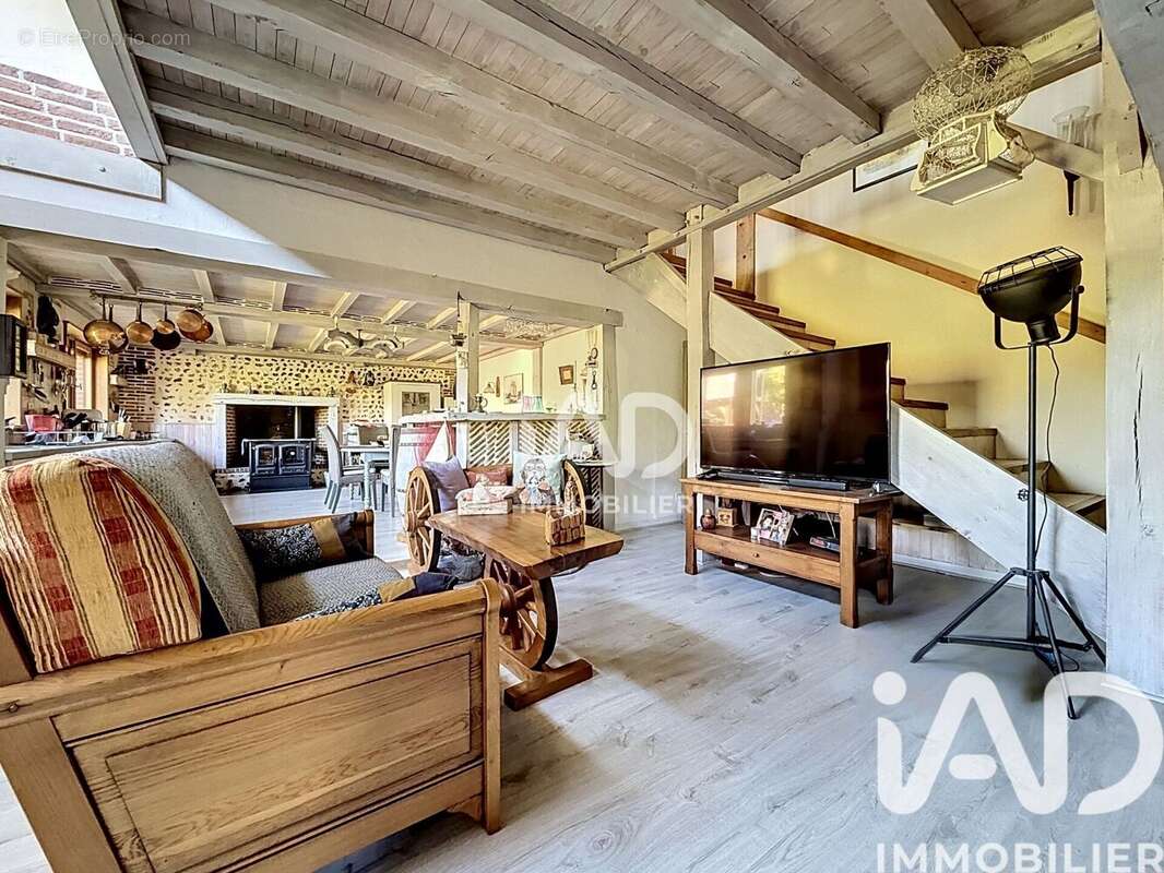 Maison 200 m² à Chandai  - photo 4