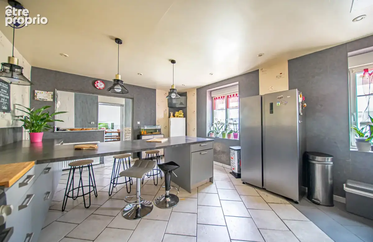 Spacieuse maison familiale avec jardin, dépendance et garage à Lacroix-sur-Meuse - photo 3