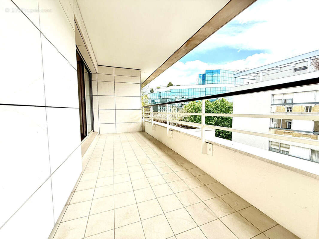 Appartement à LEVALLOIS-PERRET
