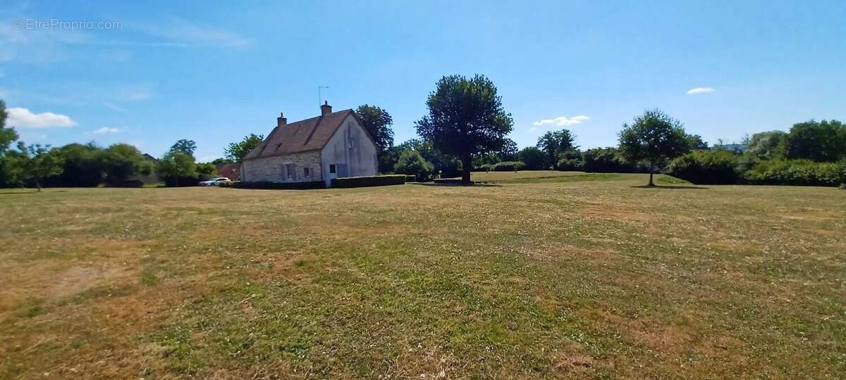 Maison à BOUSSAC-BOURG