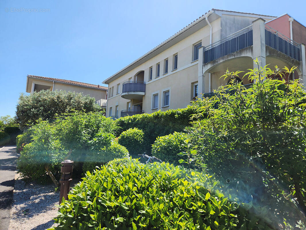 Appartement à L'ISLE-SUR-LA-SORGUE