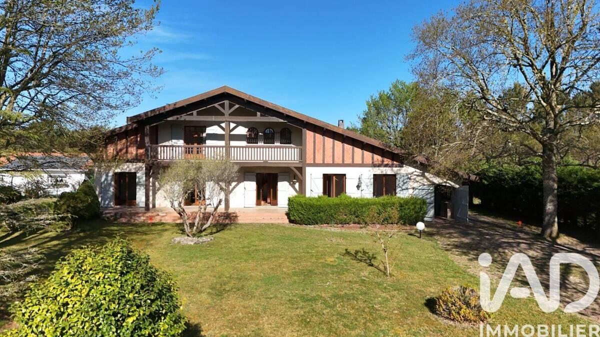 Photo 1 - Maison à PARENTIS-EN-BORN