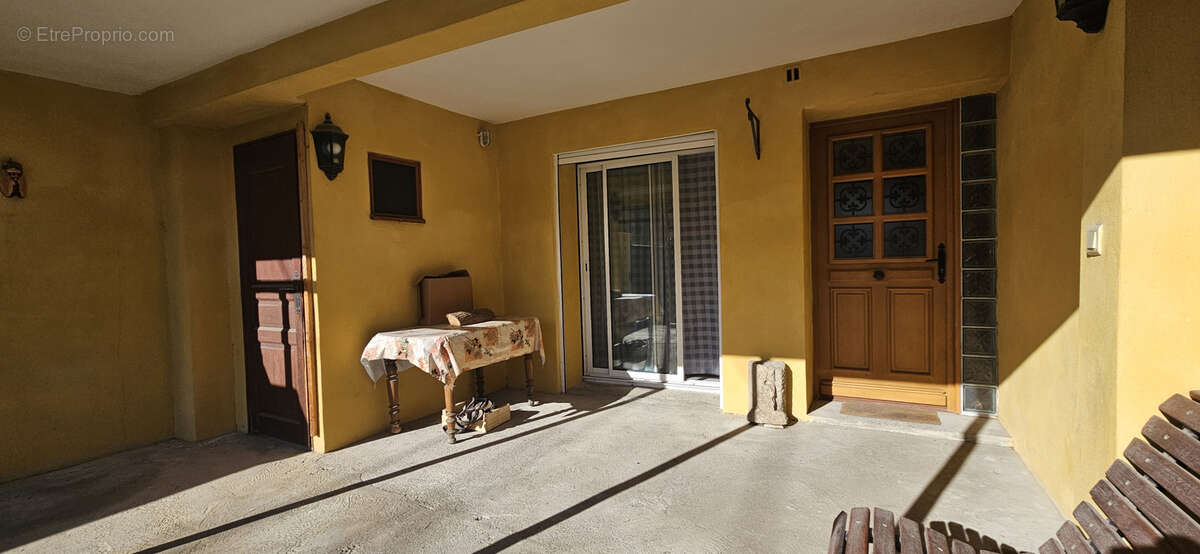 Maison à JONQUIERES