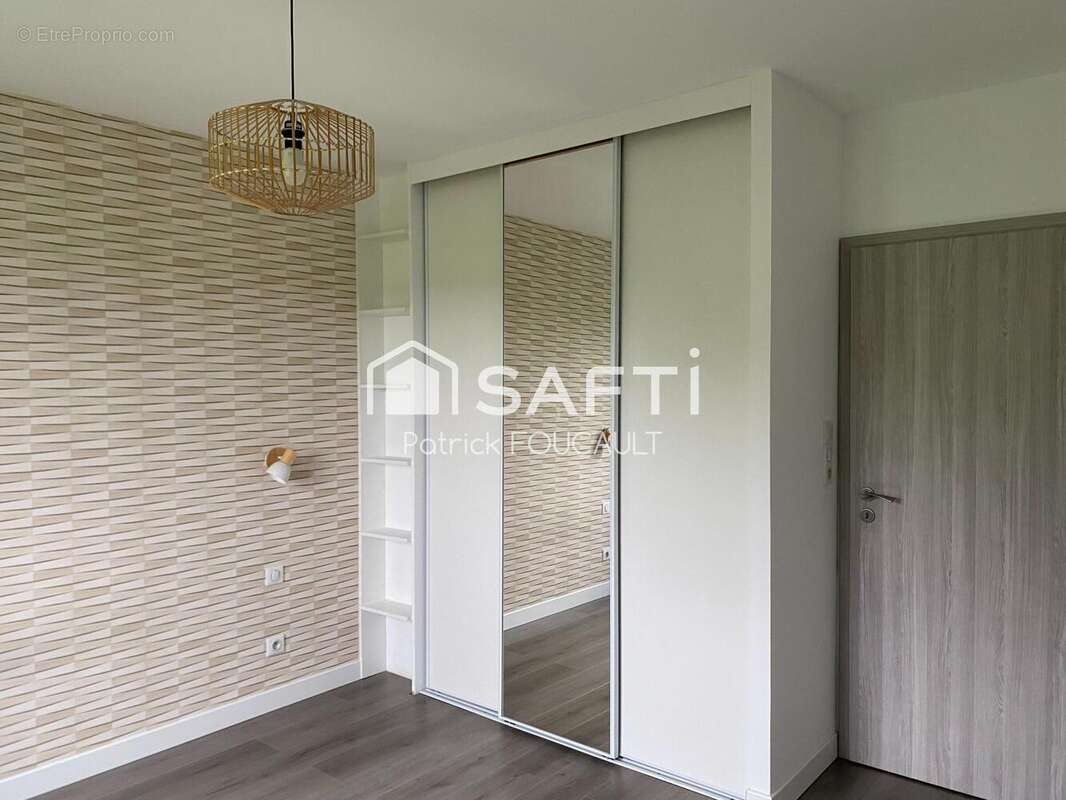 Photo 7 - Maison à LUSIGNAN