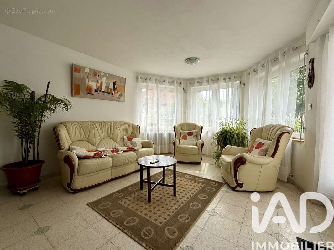 Maison 205 m² à Les Attaques  - photo 6