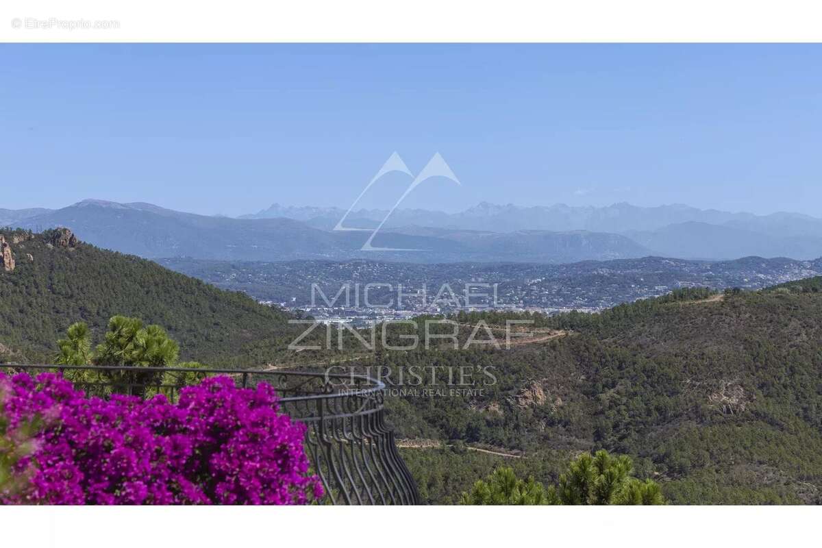 Maison à THEOULE-SUR-MER