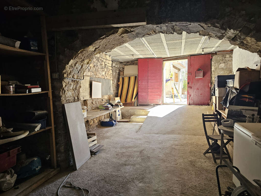 Appartement à EGUILLES