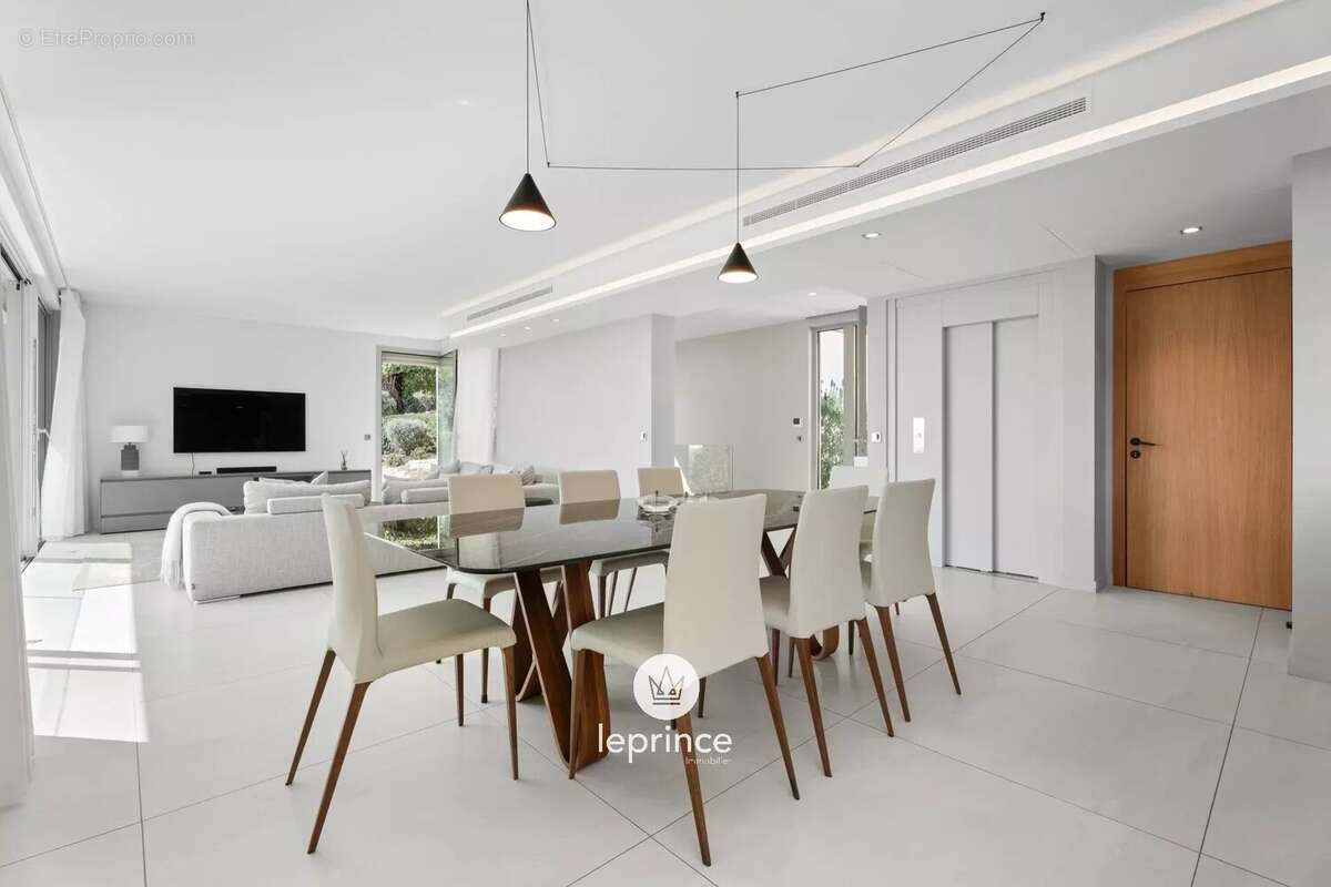 Maison à VILLEFRANCHE-SUR-MER