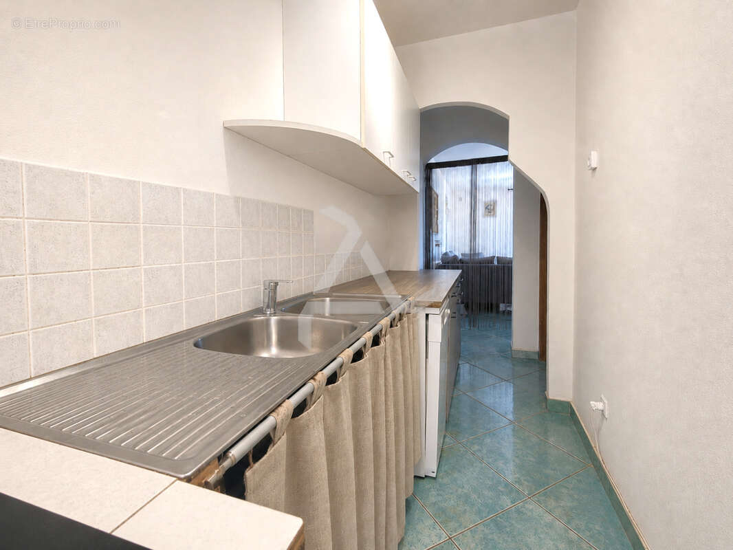 Villa méditéranéenne t8 comprenant 2 appartements située dans un secteur privilégié avec vue sur le golfe - photo 25