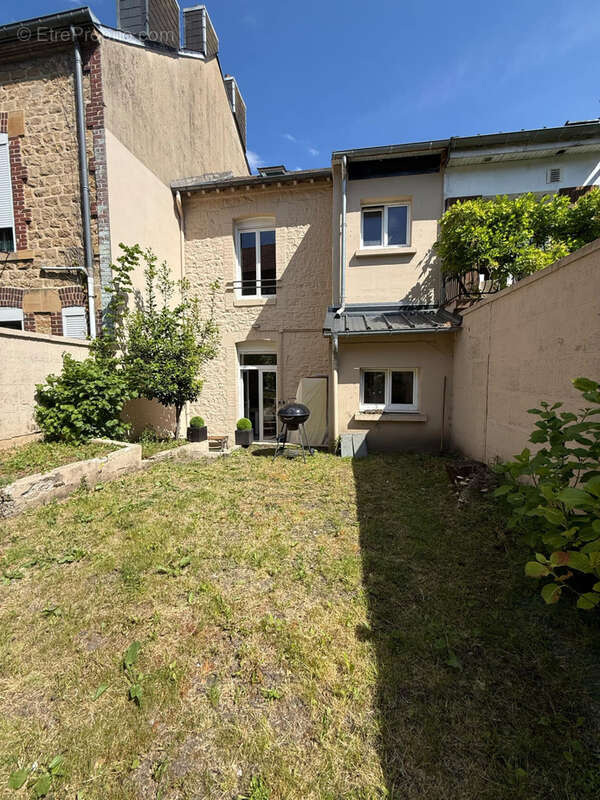 Maison à CHARLEVILLE-MEZIERES