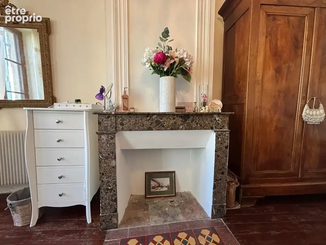 Maison de ville de caractère, à quelques pas du centre du village - photo 9