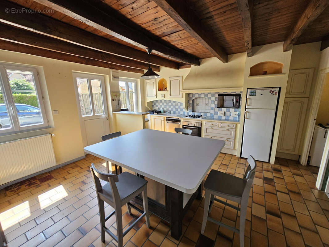 Maison à PONTOUX
