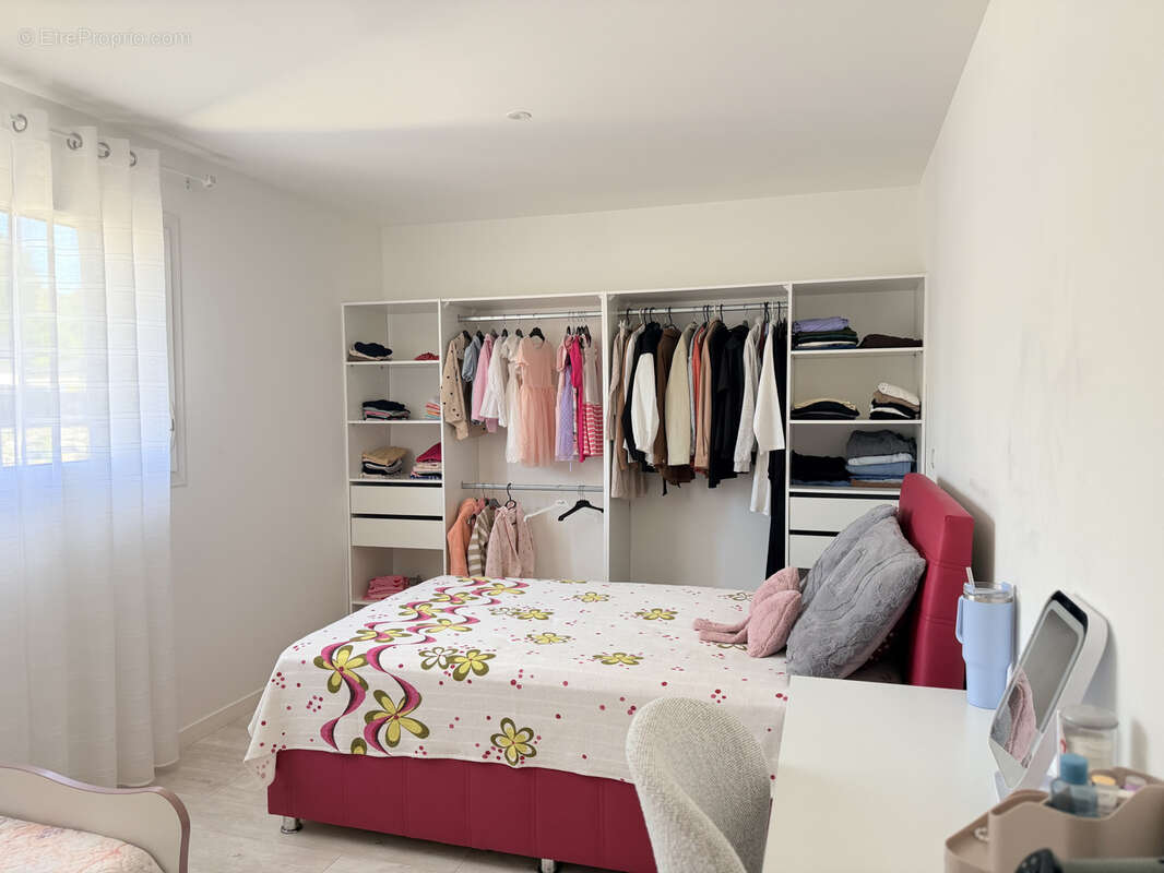 Maison contemporaine 208 m2, piscine et garage de 107 m2 - photo 8