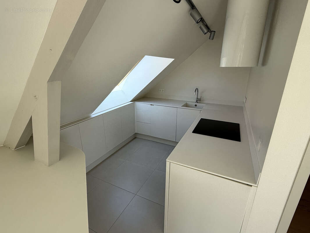 Appartement à CHATEL-SAINT-GERMAIN