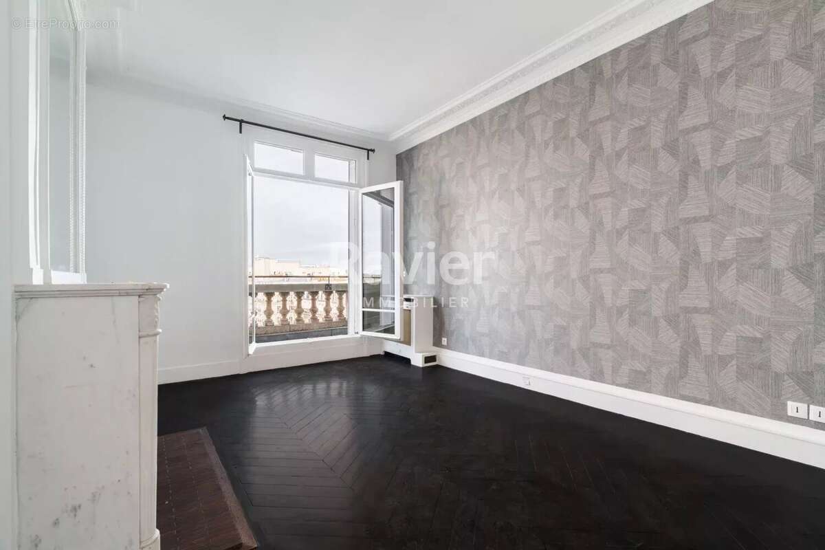 Appartement à PARIS-7E