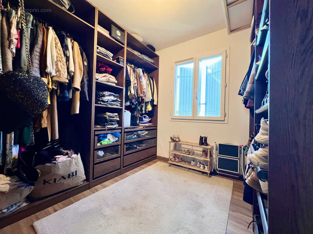 Maison à CUGES-LES-PINS