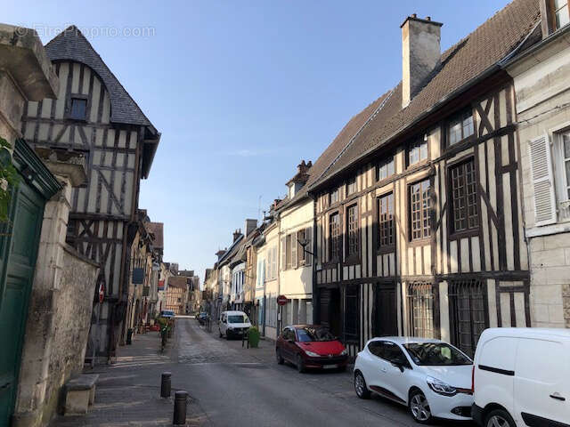Maison bourgeoise centre ville avec jardin proche Troyes - photo 3