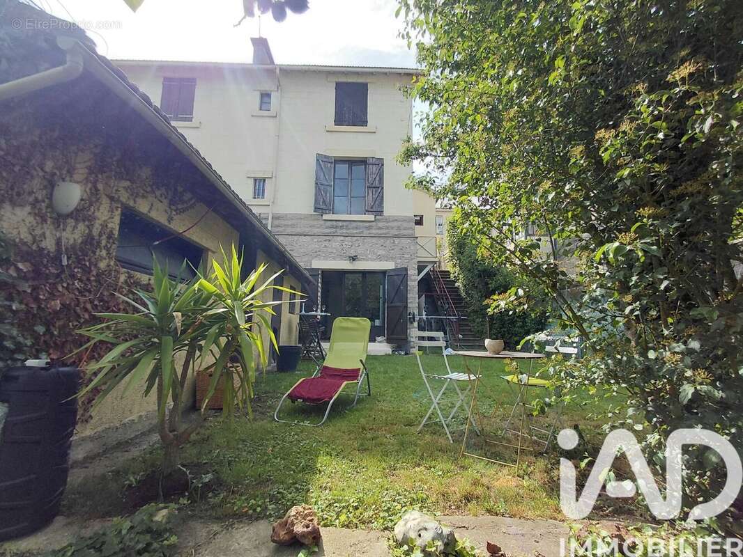 Photo 2 - Maison à MANTES-LA-VILLE
