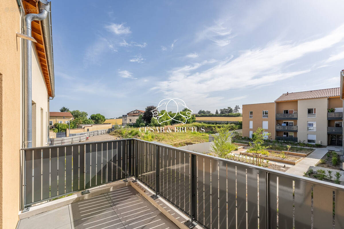 Appartement à RILLIEUX-LA-PAPE