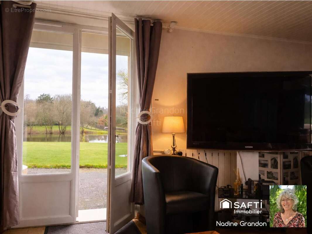 Maison 208 m² à Oriolles  - photo 4