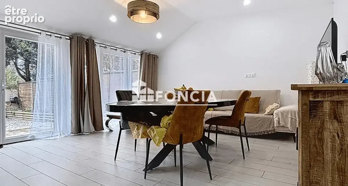 Maison 2 chambres état impeccable édifiée sur un terrain de 200 m² entièrement clos, sans vis-à-vis et parfaitement entretenu - photo 2