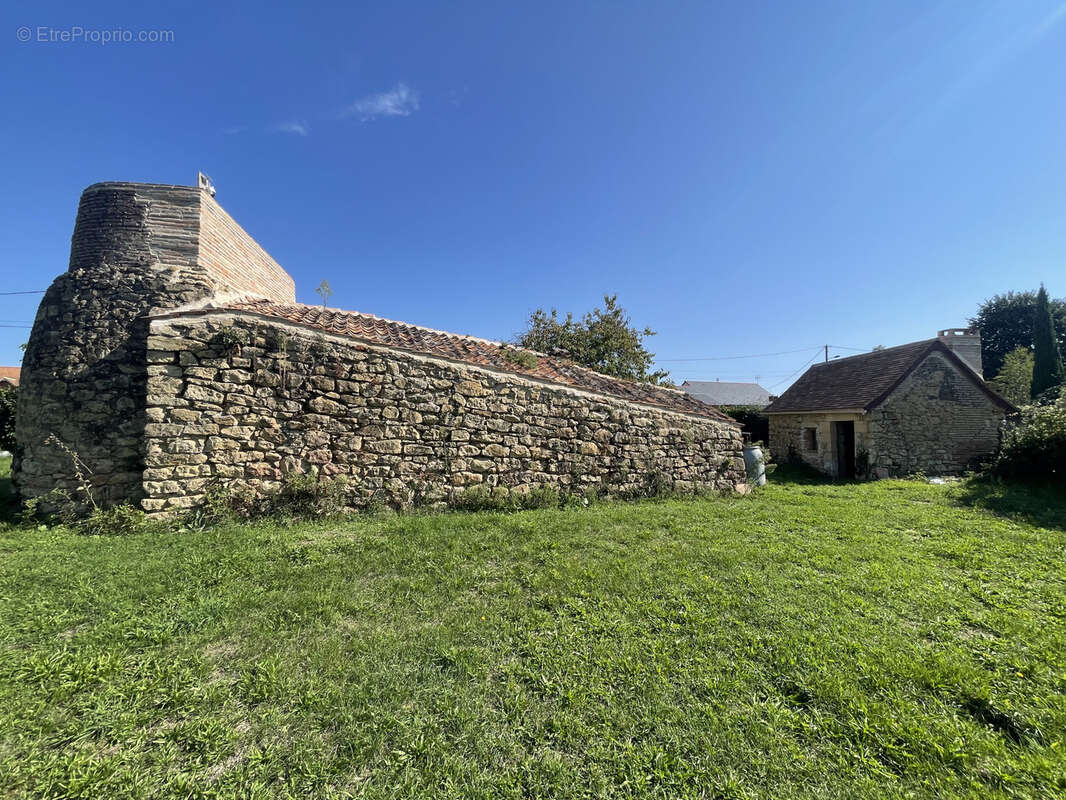 Terrain à LES RAIRIES