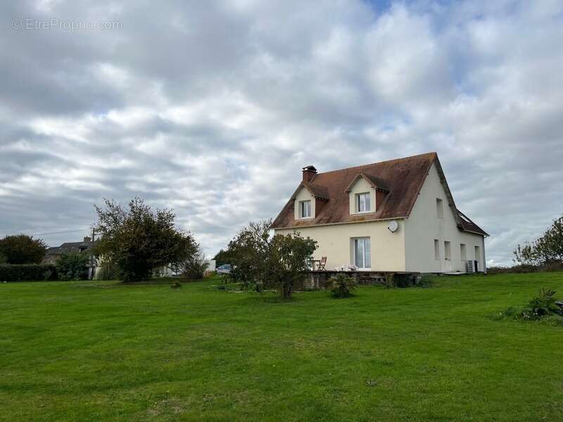 Maison à AUNAY-SUR-ODON