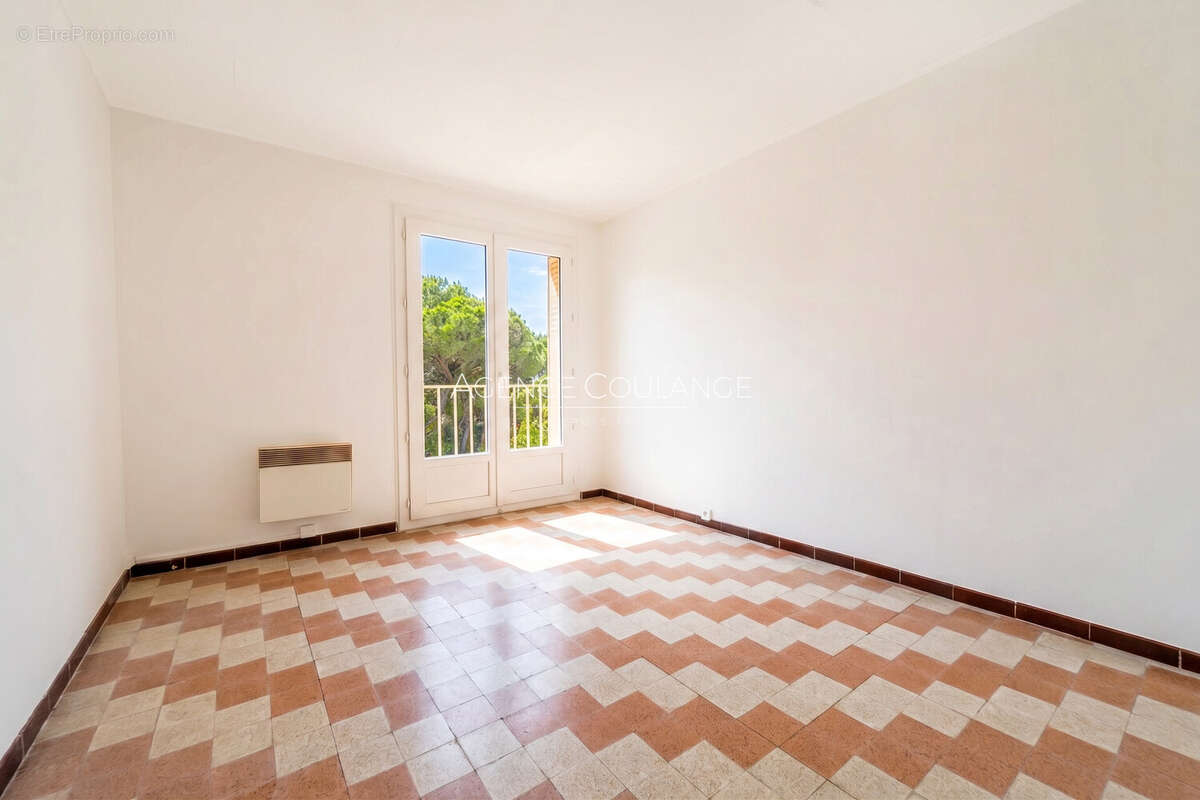 Appartement 68 m² à Marseille-9e  - photo 6