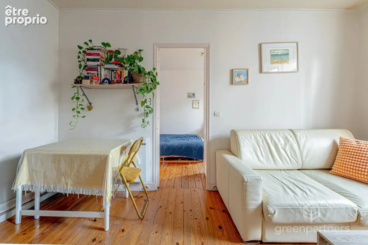 F2 29,53 m² - parquet - dernier étage - au calme - vincennes - photo 1