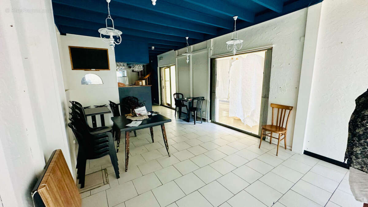 Commerce à LA GRANDE-MOTTE