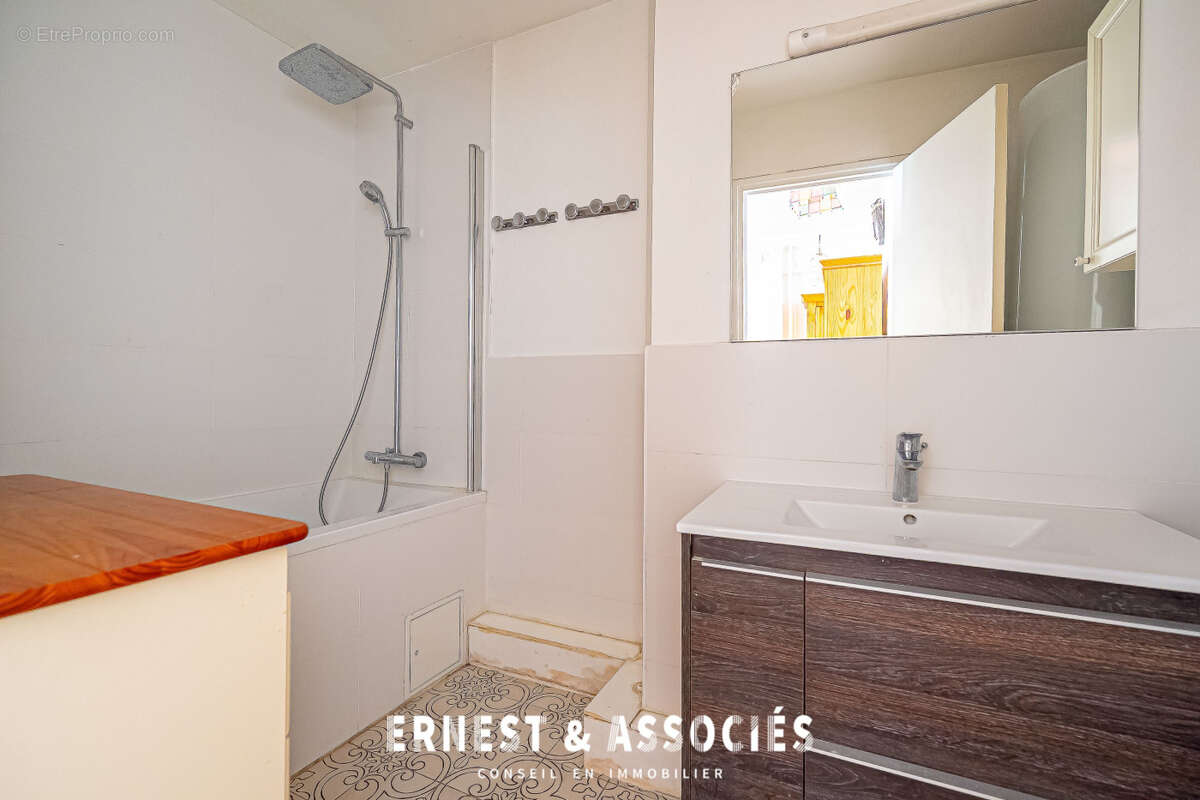 Appartement à PARIS-10E