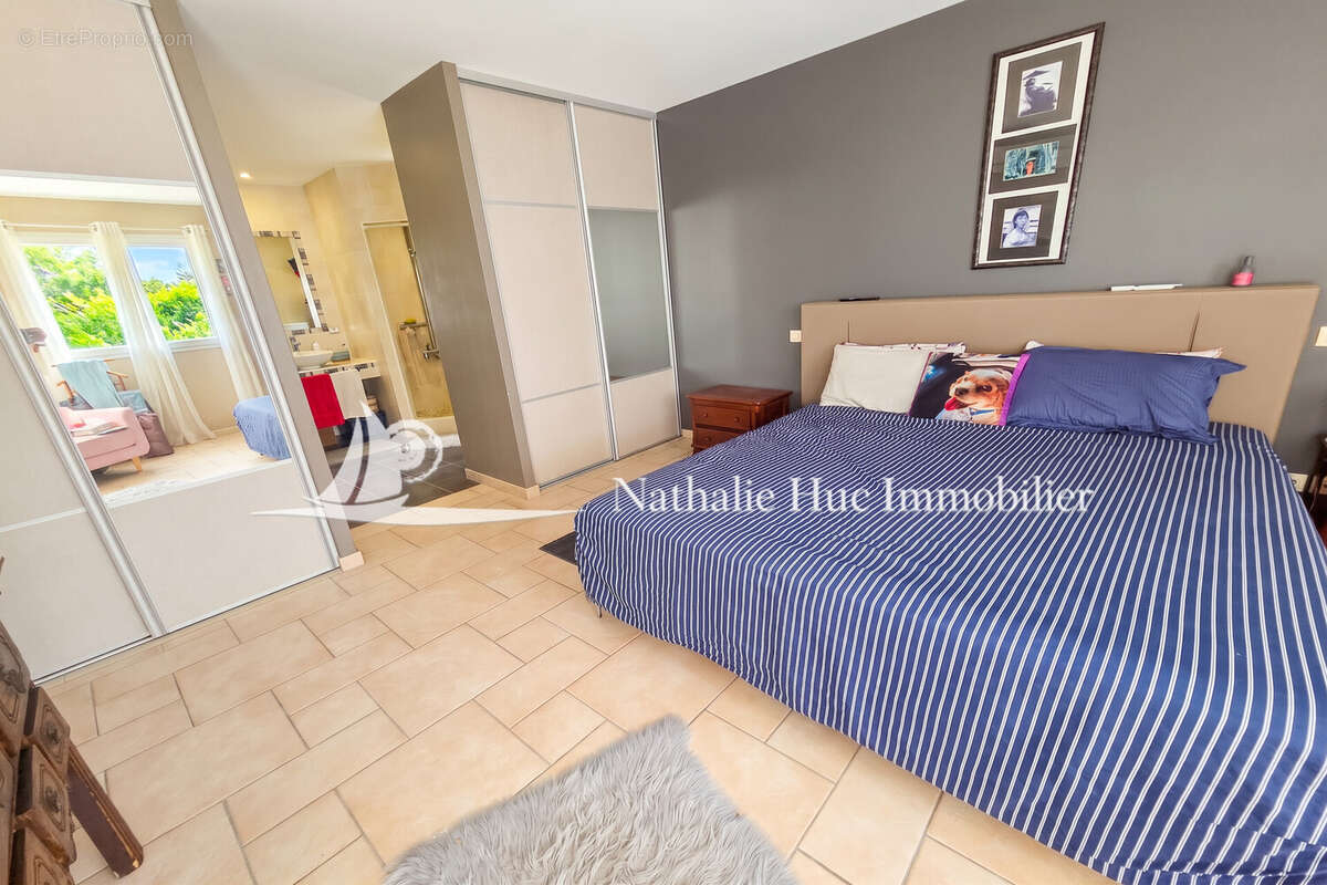 Maison 168 m² à Saint-Cyprien  - photo 7
