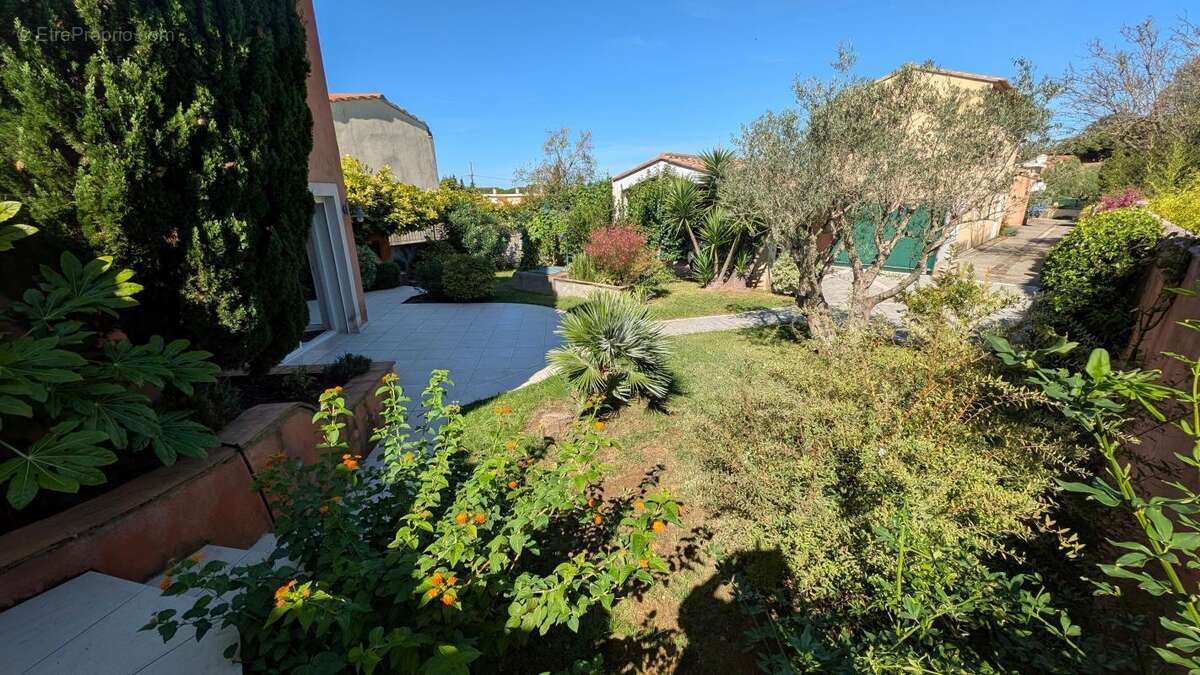 Maison à SIX-FOURS-LES-PLAGES