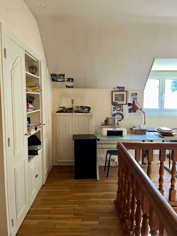 Maison à VIC-SUR-CERE
