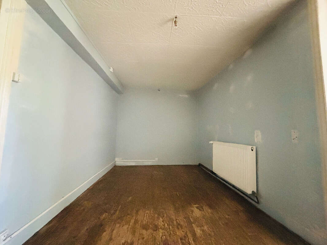 Maison à LA PACAUDIERE