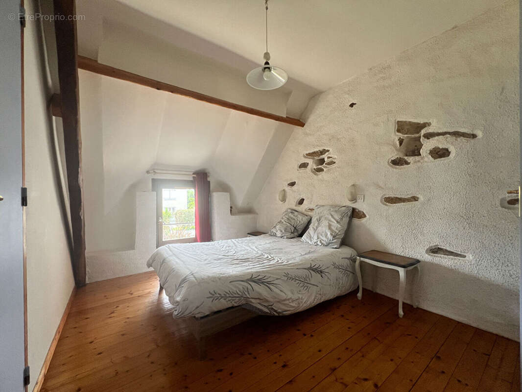 Maison à LA CHAPELLE-DES-MARAIS