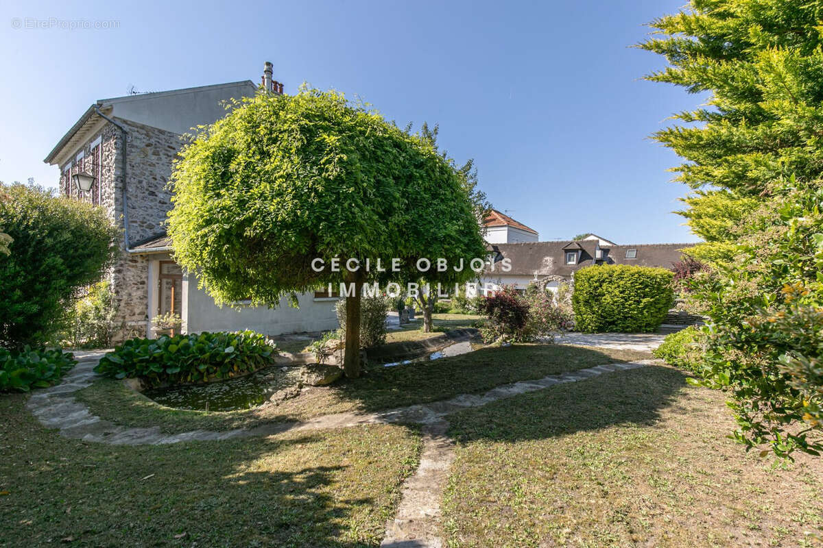 Maison à CHAMPIGNY-SUR-MARNE