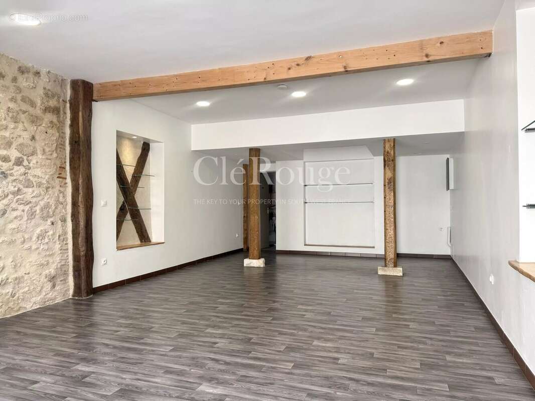 Eymet – Immeuble de rapport au cœur de la bastide avec maison, studio et local commercial - photo 21