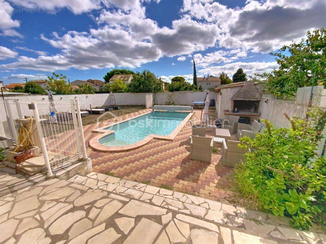 Maison à CUXAC-D&#039;AUDE